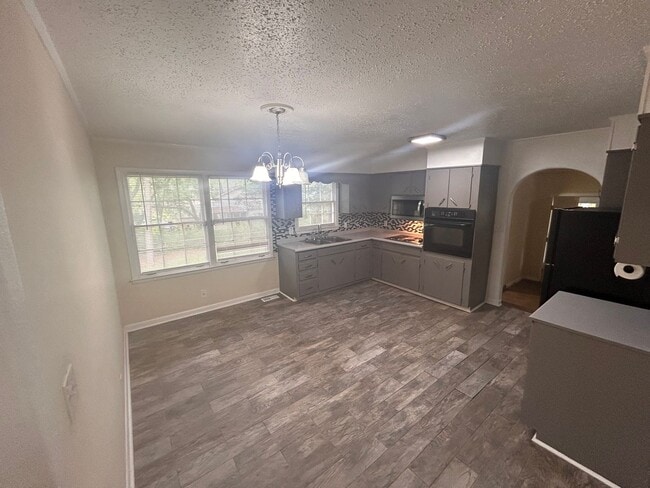 Photo - Beautiful 3 BED- 2BA with bonus room fenced in yard