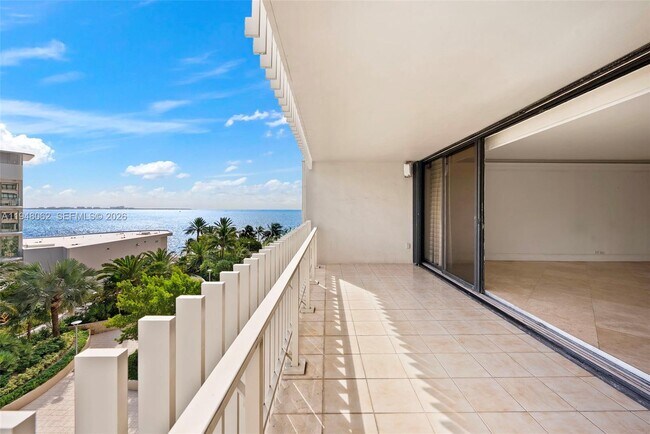 Photo - 3 Grove Isle Dr Unit C605