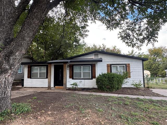 Building Photo - 204 Live Oak Ln Rental