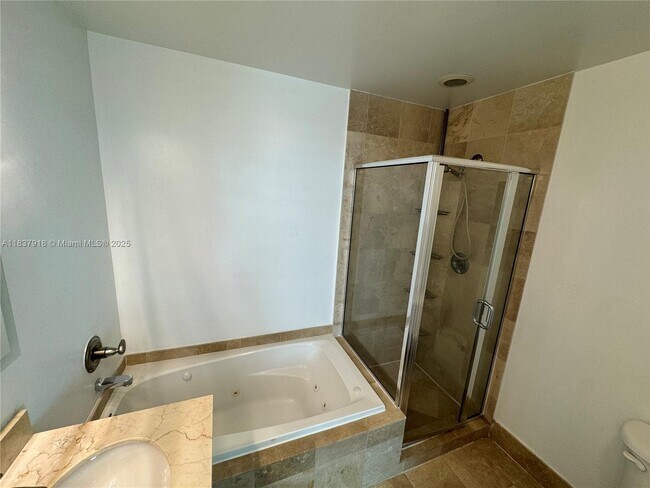 Photo - 2146 Van Buren St Unit 402