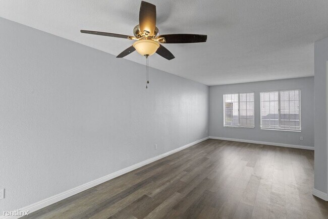 Photo - 2 br, 2.5 bath Townhome - 178 West Walnut ...