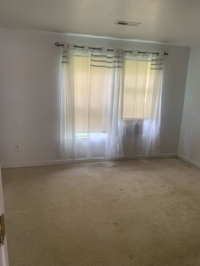Photo - Convenient Townhome