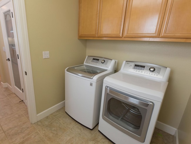 Photo - 2168 Mornington Ln