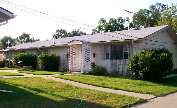 Photo - B.R. Fishburn Apartments