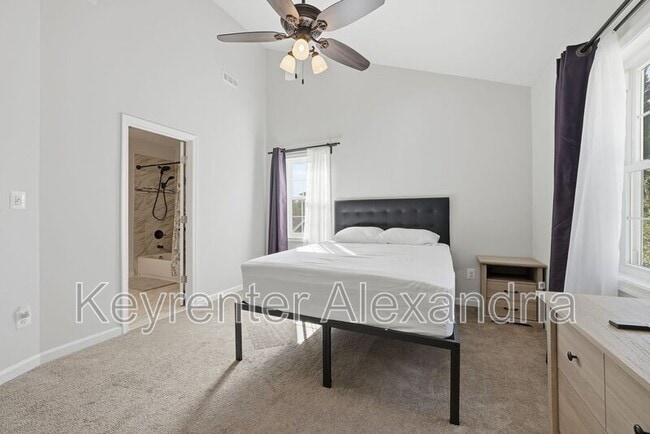 Photo - 6022 Rixey Dr