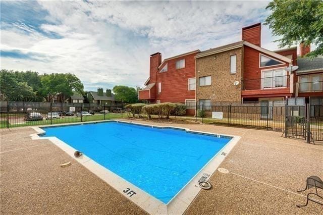 Building Photo - 9811 Walnut St Unit F201
