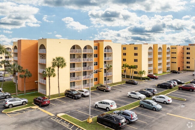 Coral Gate West - Coral Gate West Apartments