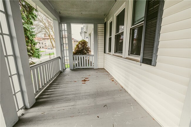 Photo - 297-303-303 Dartmouth St
