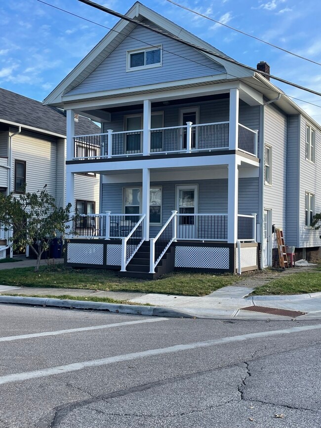 Building Photo - 1307 Idlewood Ave