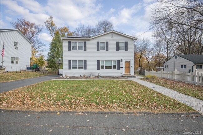 Building Photo - 8 Loran Ct