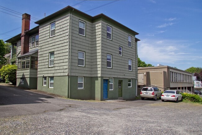 Building Photo - Studio Unit 3324-5 Rental