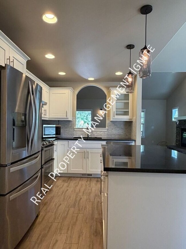 Photo - 2447 NW Shields Dr