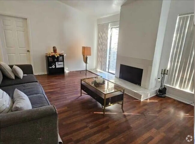 Building Photo - 9707 Richmond Ave Unit Apt Houston