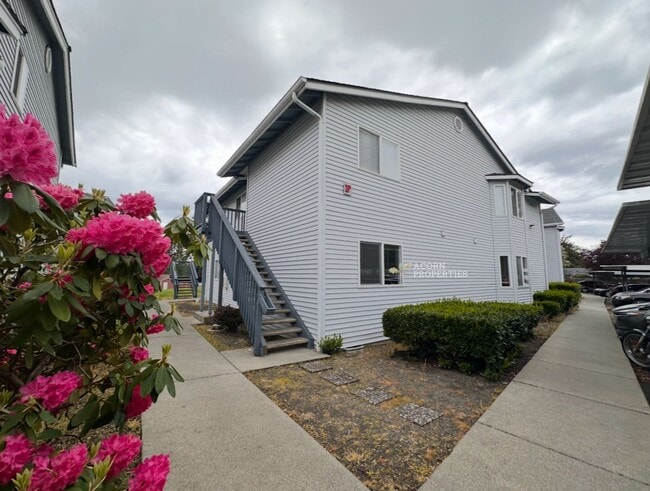 Building Photo - 730 SE 8th Ave Unit F102