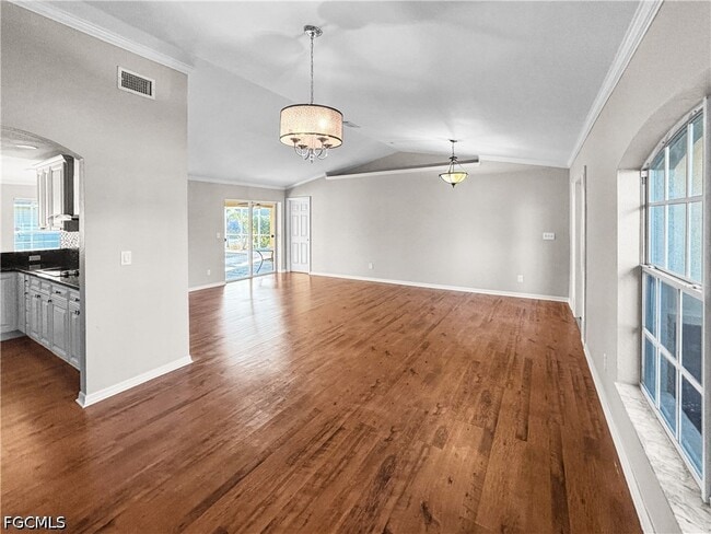 Photo - 326 SW 29th St