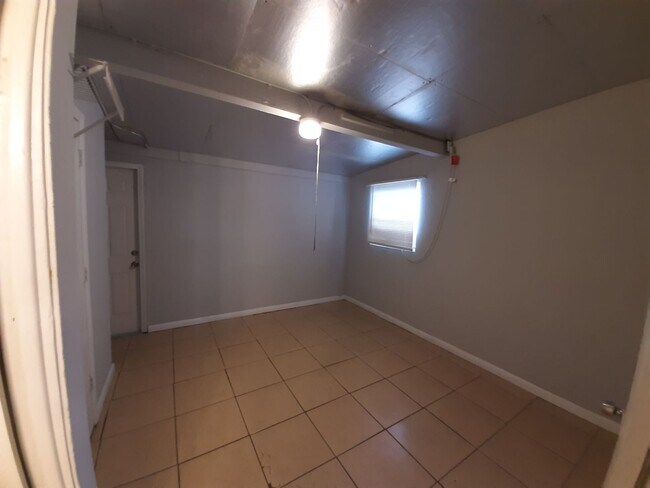 Photo - 2170-2172 Davis Court Unit 2170 Davis Court