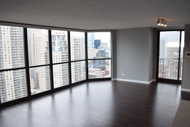 Living Room - 10 E Ontario St Unit 3305