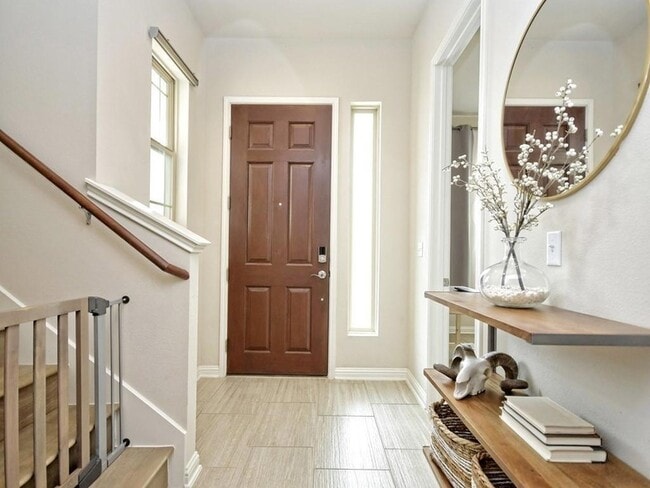 Photo - 1708 Arcilla St
