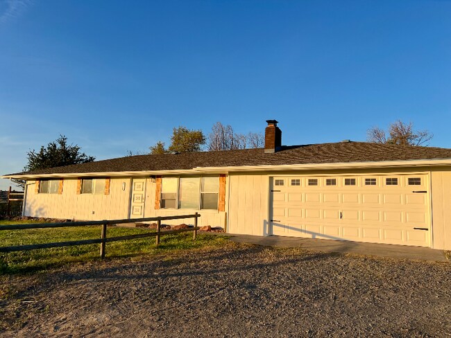 Photo - 1209 NE Brown Dr Casa