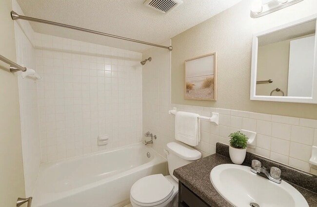 Photo - 2879 Beverly Hill St Unit 2866-02