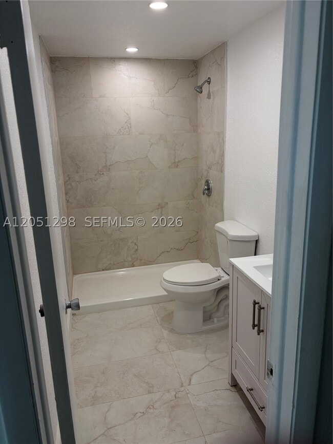 Photo - 6980 NW 186th St Unit 3-525A