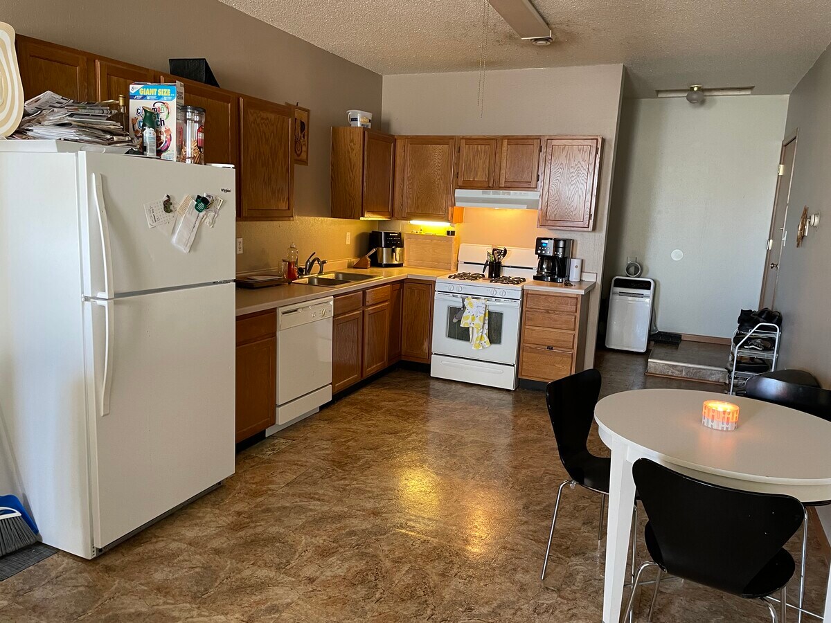 Photo - 104 W Main St Unit 4