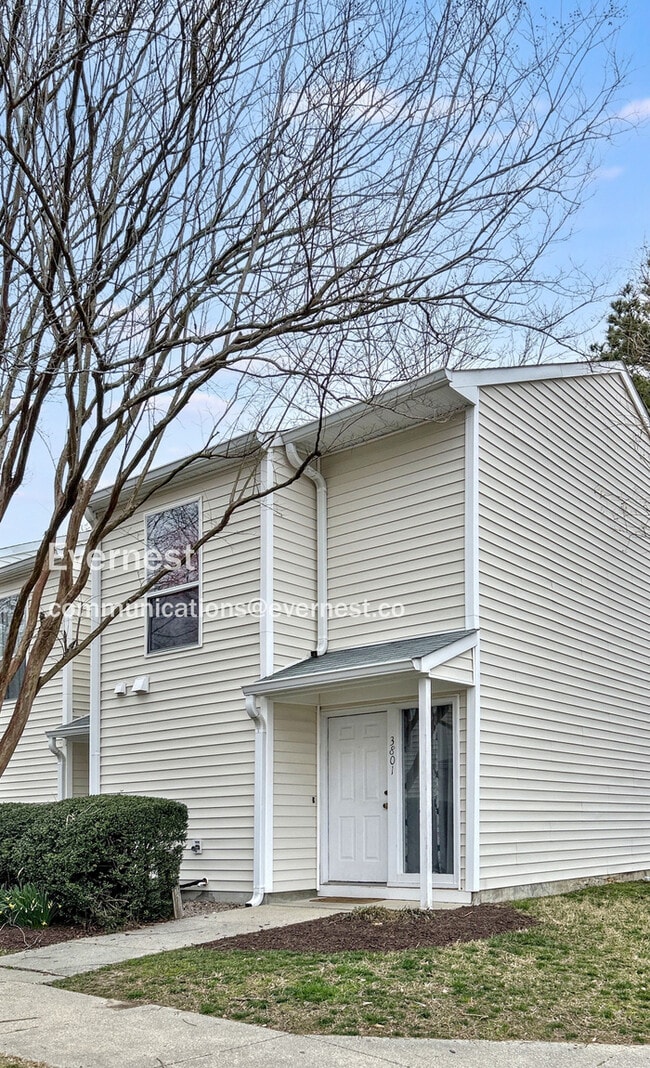 Building Photo - 3801 Staffordshire Ln Rental