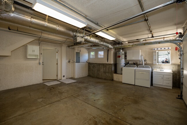 Photo - 7335 Rainbow Dr