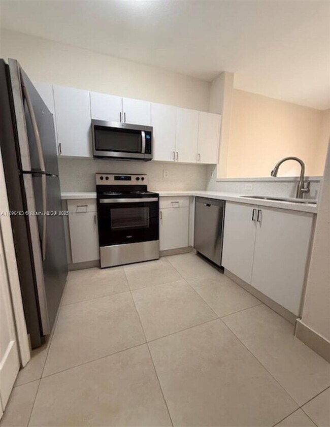 Photo - 1661 SE 29th Ct