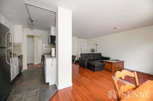 Photo - 48 Trowbridge St Unidad 4C