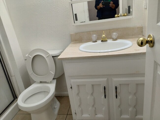 Photo - 12612 Copper Ave NE Unidad 2