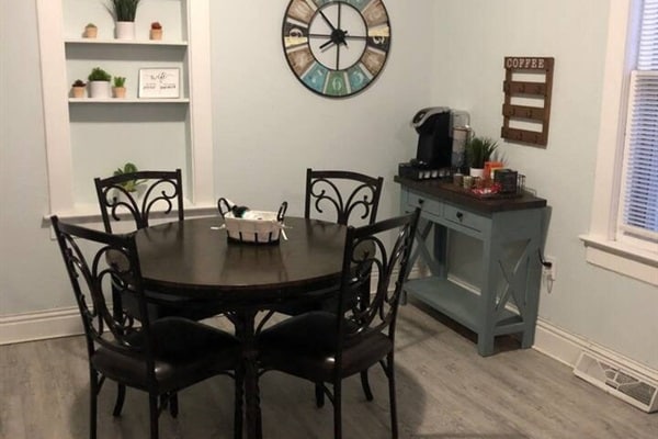 Photo - 407 E 13th St