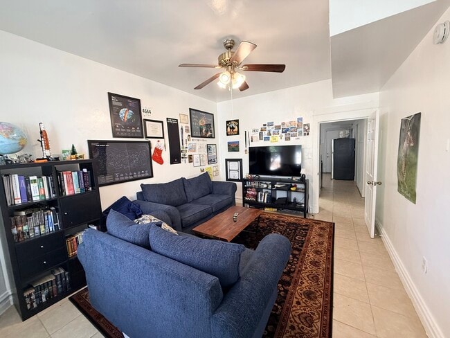 Photo - 2943 N Allen Ave Unit 1
