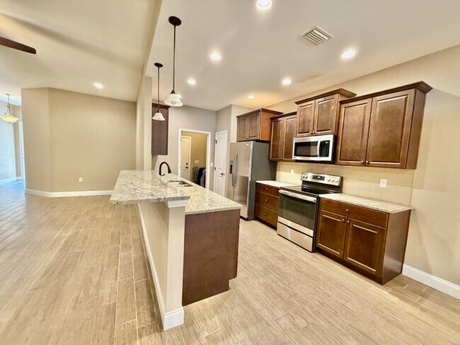 Photo - 131 Fetting Ave