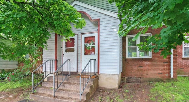 Building Photo - 33 Greenfield St Unit 33 Rental
