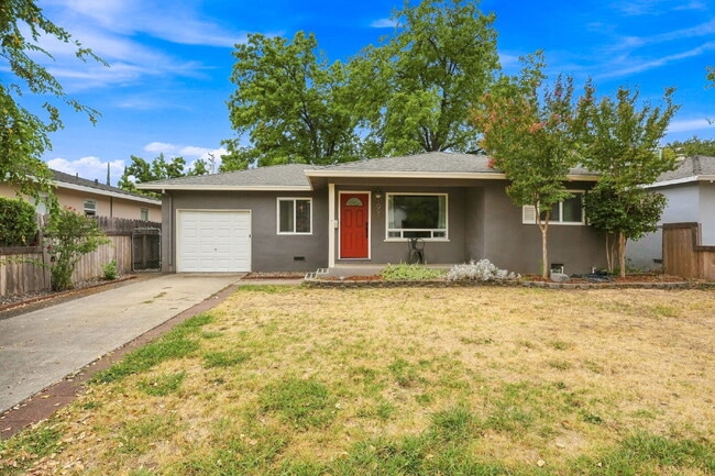 Building Photo - 3/1 Charmer in the Garden Tract - Dog Friendly