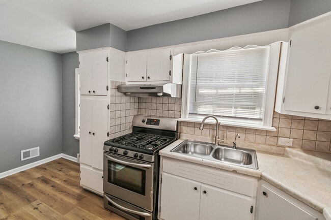 Photo - 14336 Harrison Ave