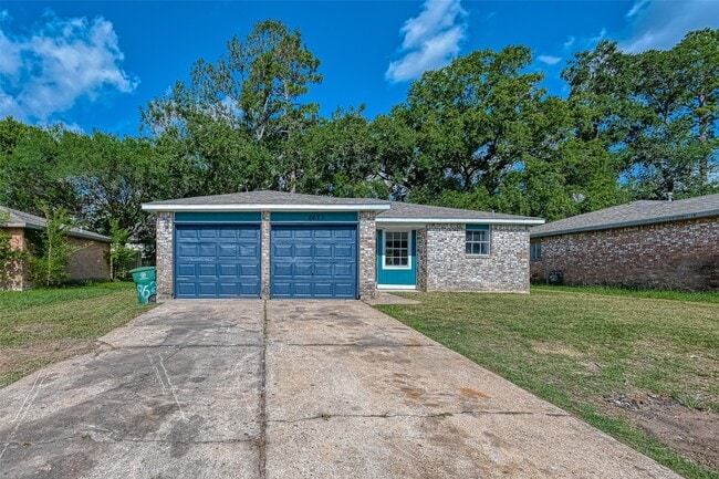 8623 Valley Forest Dr