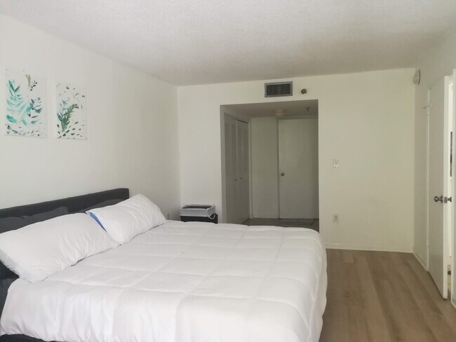 Photo - 800 N Miami Ave Unit #E206
