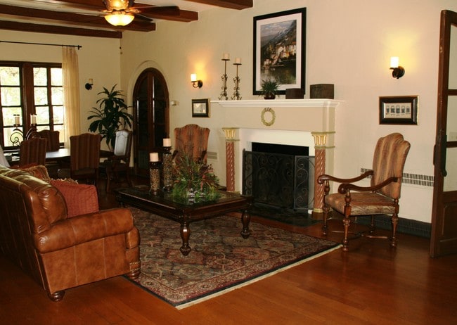 Las Cimas Apartment Homes