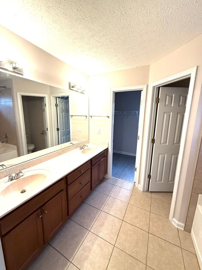 Photo - ** 3 bedroom 2 bath located off Taylor road **Call 334-366-9198 to schedule a self-tour