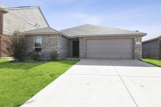 Building Photo - 7617 Hollow Forest Dr