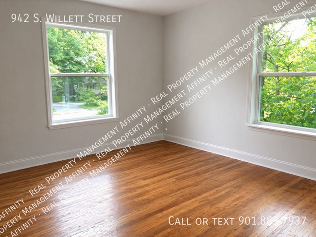 Photo - 942 S Willett St