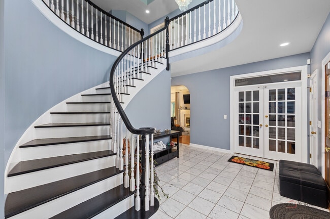 Photo - 14 Pentwater Dr
