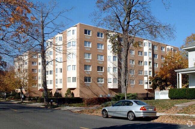 Photo - The Somerset Apartments