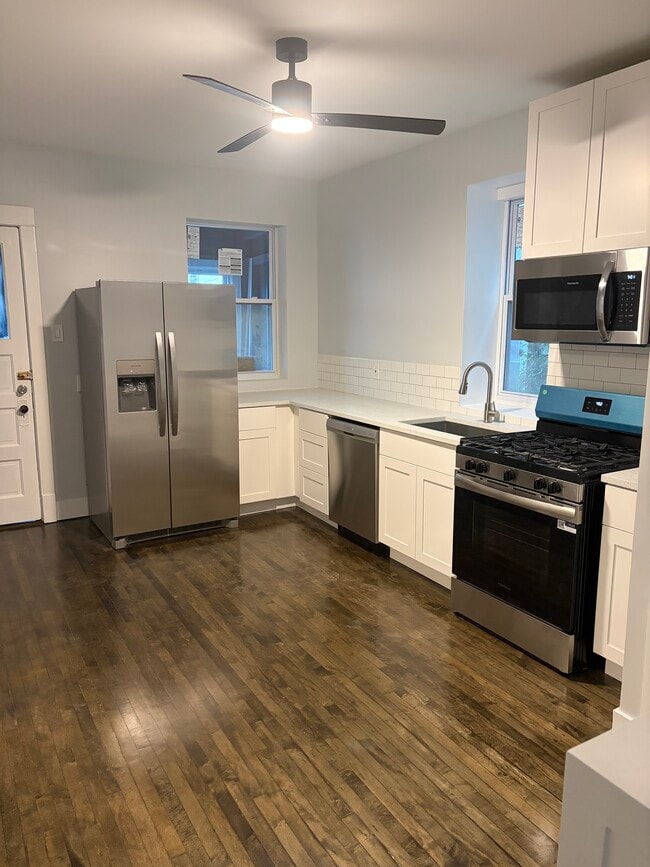 2947 N Springfield Ave Unit 1