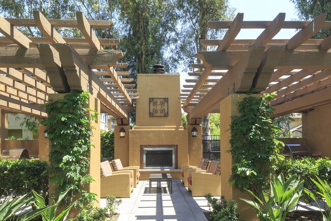 Estancia Apartment Homes