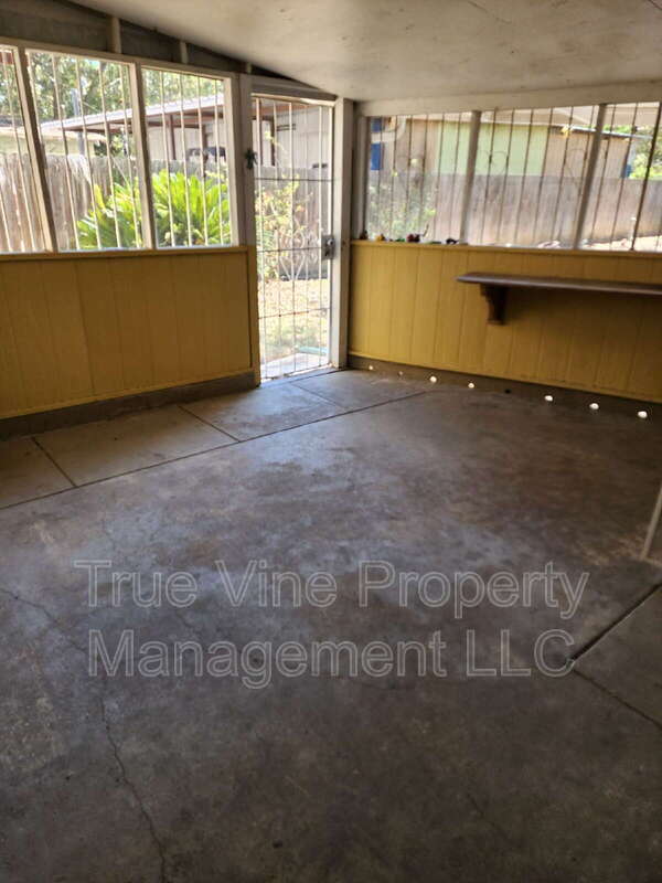 Photo - 1202 Division Ave Unidad 2
