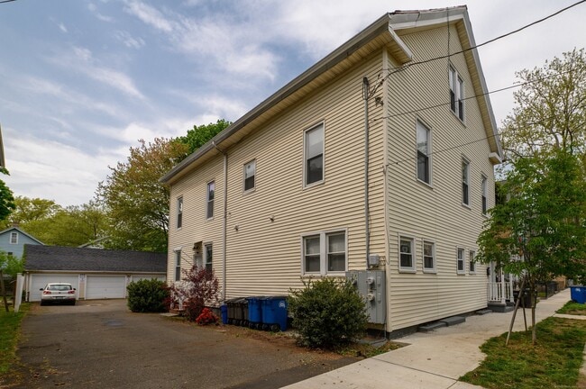 Photo - 54 Mechanic St Unidad 2nd floor