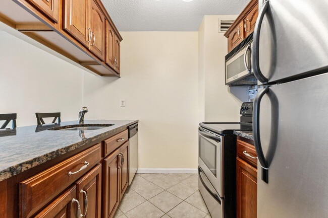 Photo - 25 Rockledge Ave Unidad 714